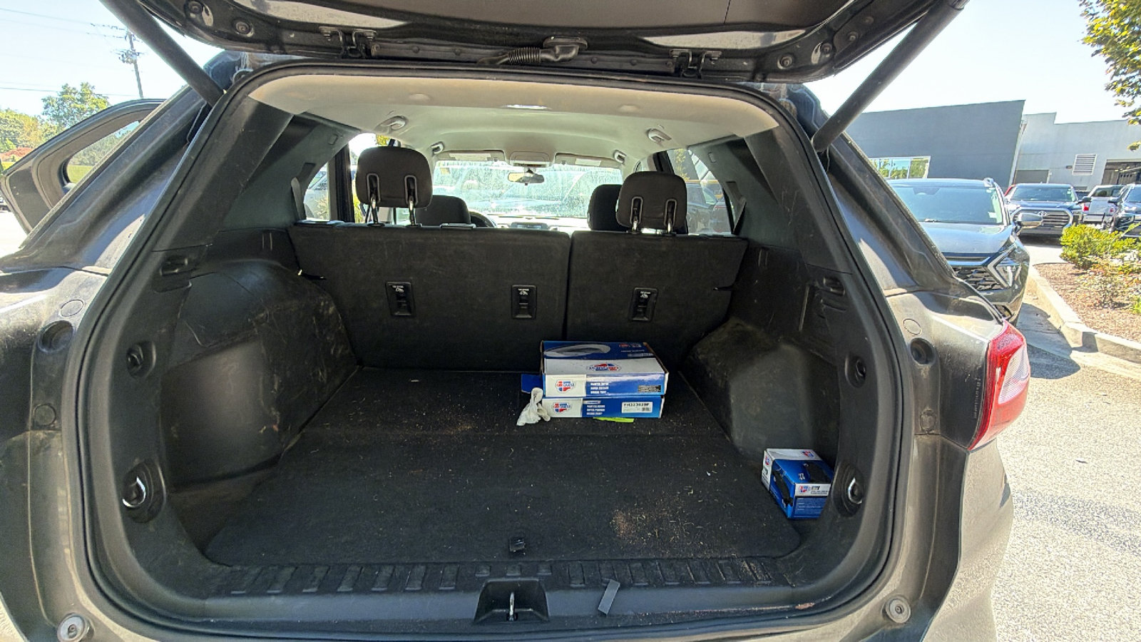 Used 2018 Chevrolet Equinox LT FWD image 13