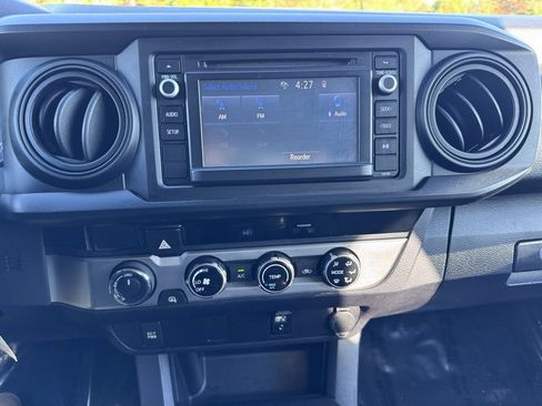 Used 2017 Toyota Tacoma SR image 27