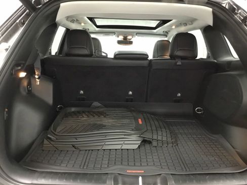 Used 2022 Jeep Cherokee Latitude Lux w/ Sun & Sound Group AWD/4WD image 16