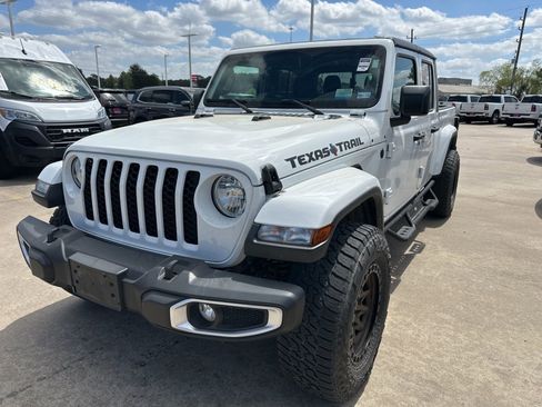 Used 2023 Jeep Gladiator Sport image 1