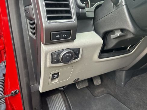 Used 2019 Ford F150 XLT w/ Equipment Group 301A Mid RWD image 18