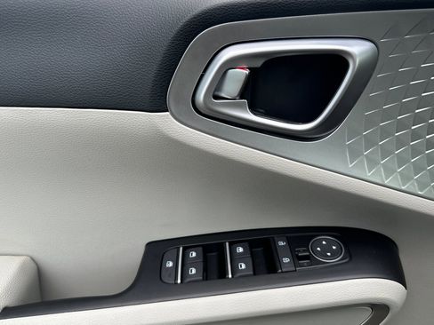 New 2025 Kia Soul LX w/ LX Technology Package image 9