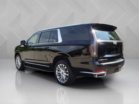 Used 2022 Cadillac Escalade ESV Premium Luxury AWD/4WD image 3
