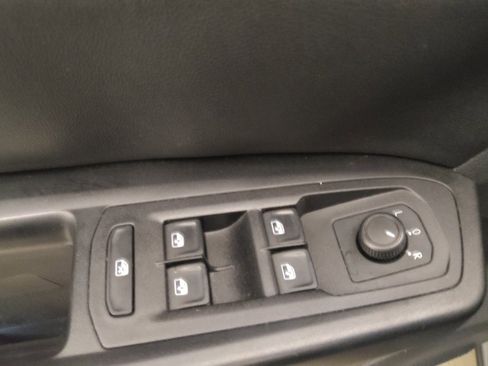 Used 2020 Volkswagen Atlas Cross Sport SE w/ Panoramic Sunroof Package AWD/4WD image 27