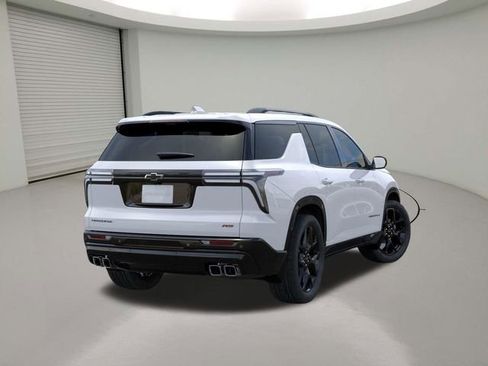 New 2026 Chevrolet Traverse RS w/ LPO, Floor Liner Package image 4