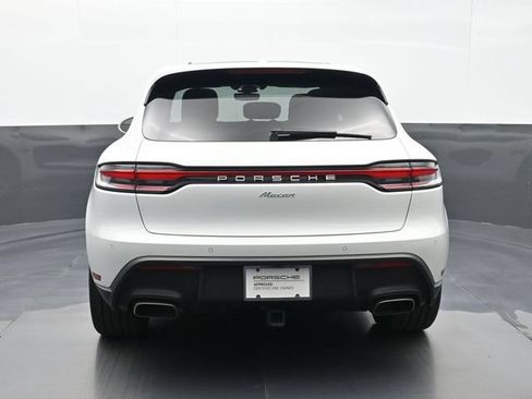 Certified 2025 Porsche Macan AWD/4WD image 22