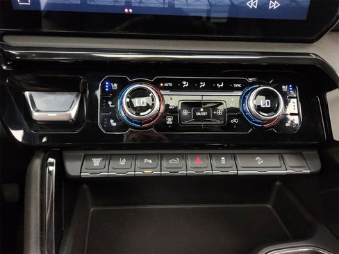 Used 2024 GMC Sierra 3500 AT4 w/ AT4 Premium Plus Package image 24