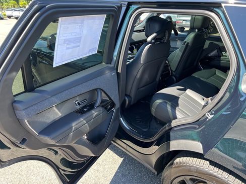 New 2025 Land Rover Range Rover Sport Dynamic SE image 15