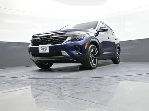 Certified 2024 Kia Seltos EX AWD/4WD image 26