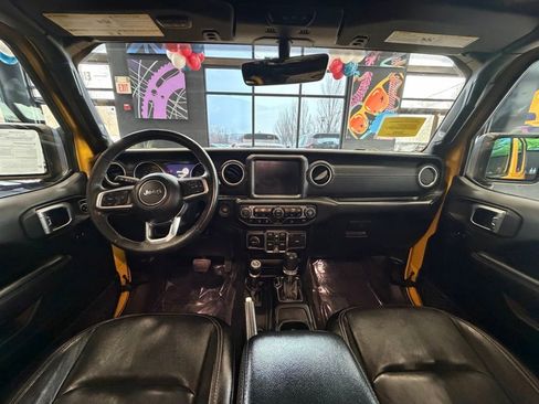 Used 2019 Jeep Wrangler Unlimited Sahara w/ Uconnect 4C Nav & Sound Group image 14