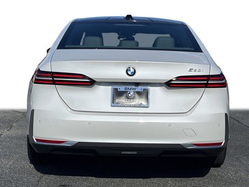 Certified 2025 BMW 530i 530i w/ Premium Package image 26