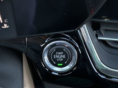 New 2026 Chevrolet Trax RS w/ Sunroof Package image 22