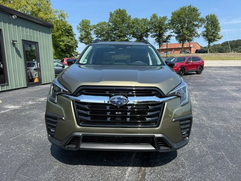 Used 2025 Subaru Ascent Touring AWD/4WD image 9
