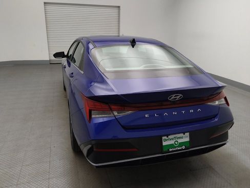 Used 2025 Hyundai Elantra SEL FWD image 7
