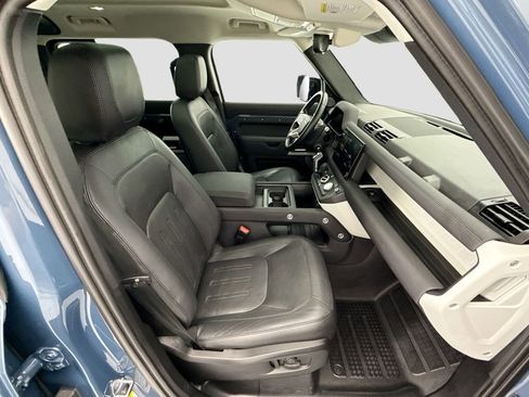 Used 2022 Land Rover Defender 110 SE image 19