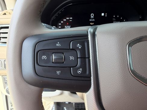 Used 2023 GMC Yukon Denali image 29