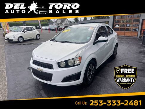 Used 2014 Chevrolet Sonic LS FWD image 1