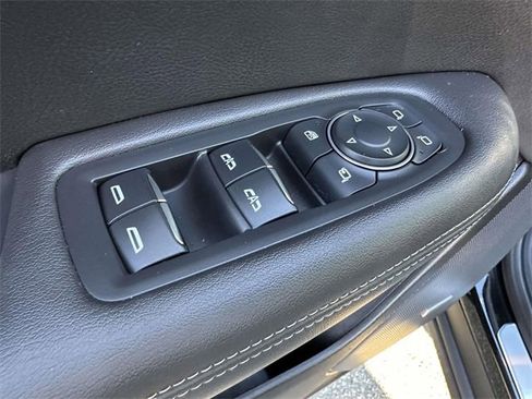 Used 2024 Cadillac XT6 Premium Luxury image 19