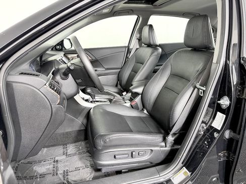 Used 2016 Honda Accord EX-L image 32