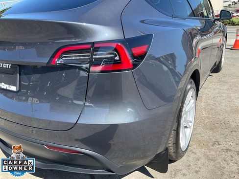 Used 2023 Tesla Model Y Long Range image 90
