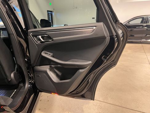 Used 2024 Porsche Macan GTS image 37