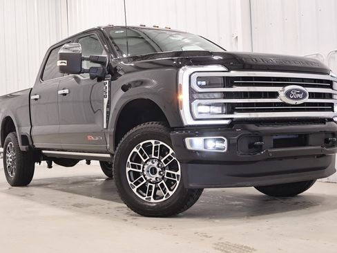 Certified 2026 Ford F350 Platinum w/ Platinum Plus Package image 47