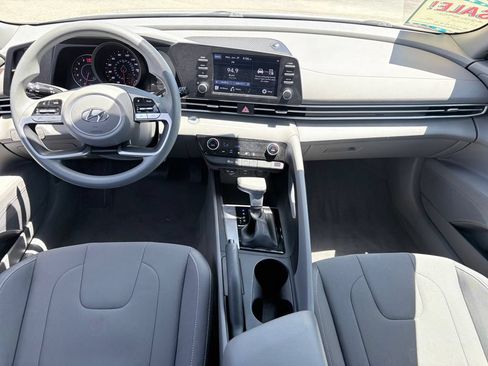 Used 2023 Hyundai Elantra SEL FWD image 8