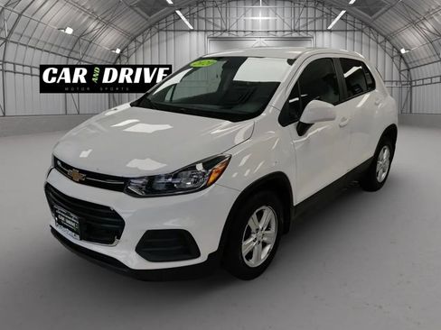 Used 2020 Chevrolet Trax LS w/ Tint and Cruise Package image 1