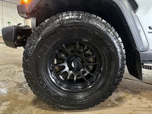 Used 2022 Jeep Wrangler Unlimited Sport image 42