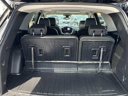 Used 2021 Chevrolet Traverse Premier w/ LPO, Floor Liner Package AWD/4WD image 31