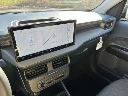 New 2025 Ford Maverick XLT w/ XLT Luxury Package image 18