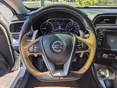 Used 2018 Nissan Maxima SR image 17