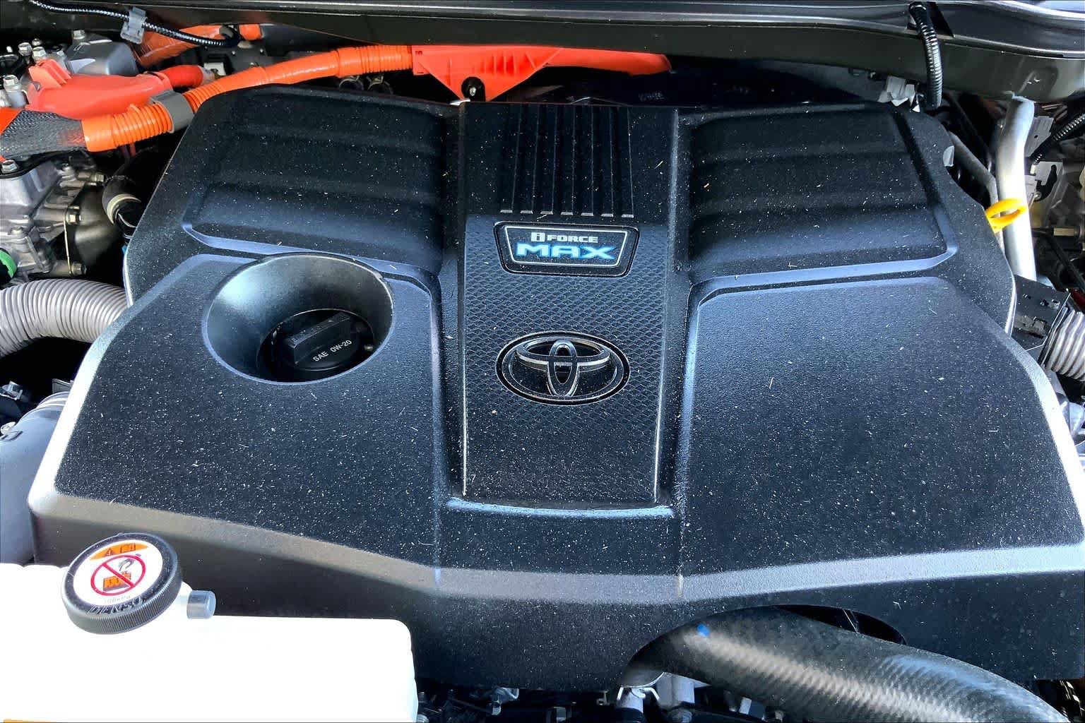 Used 2023 Toyota Sequoia Capstone AWD/4WD image 32