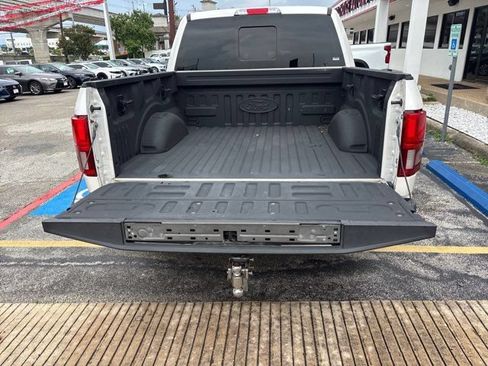Used 2018 Ford F150 Platinum w/ Equipment Group 701A Luxury AWD/4WD image 12