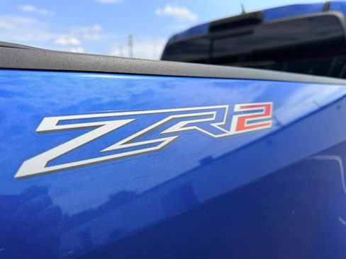 Used 2018 Chevrolet Colorado ZR2 w/ LPO, Premium Interior Package AWD/4WD image 15
