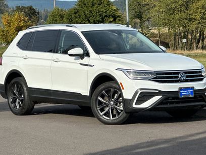 Used 2024 Volkswagen Tiguan SE