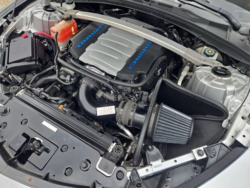 Used 2017 Chevrolet Camaro SS RWD image 18