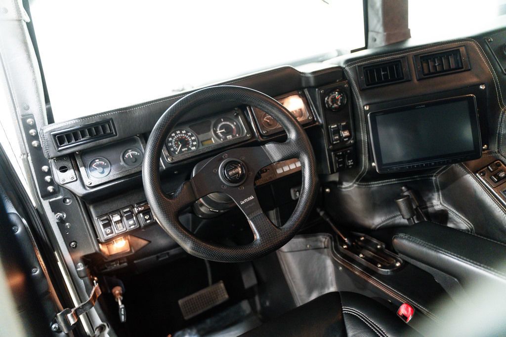 Used 2003 HUMMER H1 4-Door Wagon AWD/4WD image 4