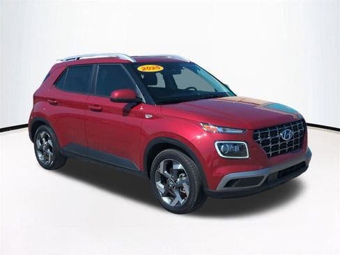 Certified 2025 Hyundai Venue Limited FWD image 2