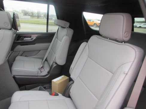 New 2026 GMC Yukon Elevation w/ Elevation Premium Package image 13