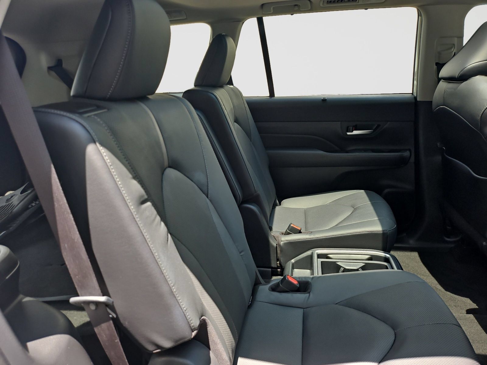 Used 2024 Toyota Grand Highlander AWD image 43