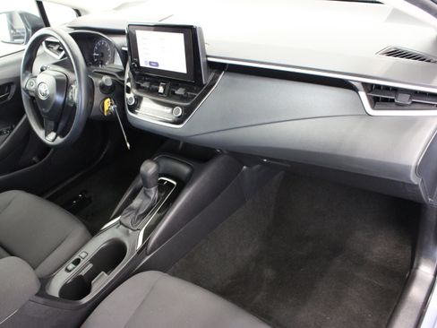 Used 2025 Toyota Corolla LE FWD image 32