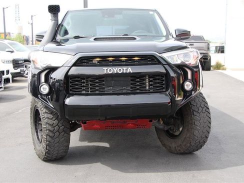 Used 2020 Toyota 4Runner TRD Off-Road AWD/4WD image 3