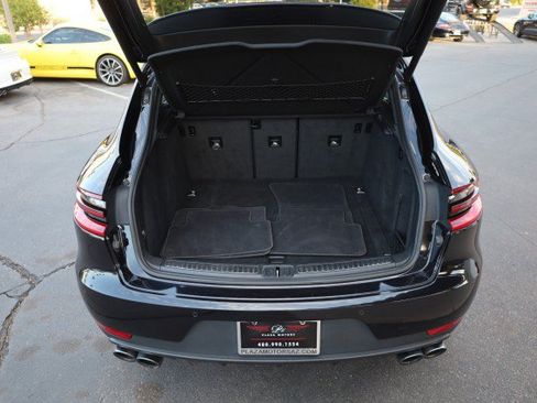Used 2018 Porsche Macan Sport Edition AWD/4WD image 44