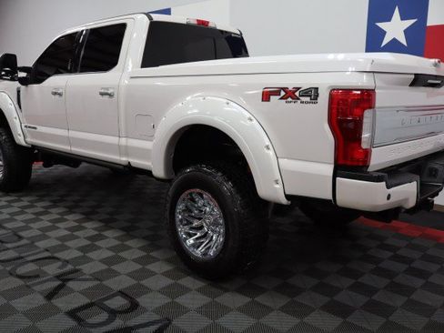 Used 2019 Ford F250 Limited w/ FX4 Off-Road Package AWD/4WD image 11