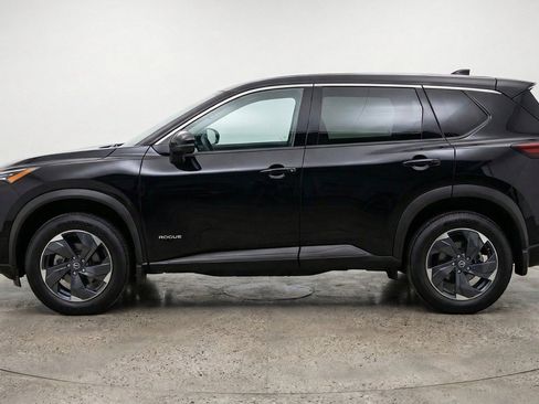 Used 2025 Nissan Rogue SV AWD/4WD image 5