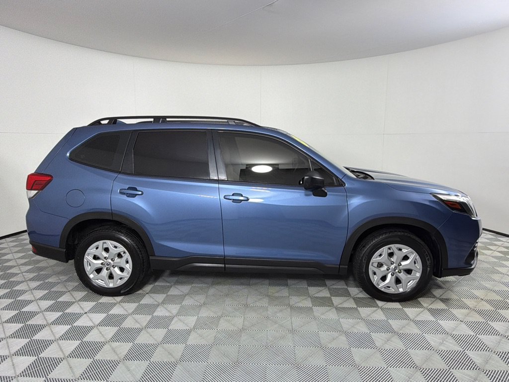Used 2023 Subaru Forester AWD/4WD image 4