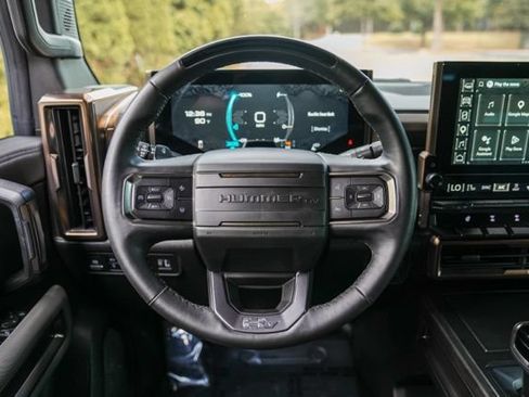Used 2025 GMC Hummer EV 3X w/ Extreme Off-Road Package AWD/4WD image 28