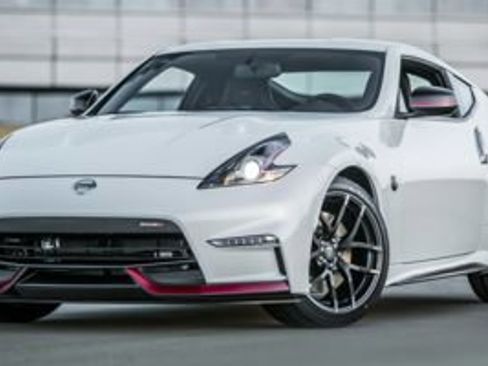 Used 2016 Nissan 370Z Coupe image 1