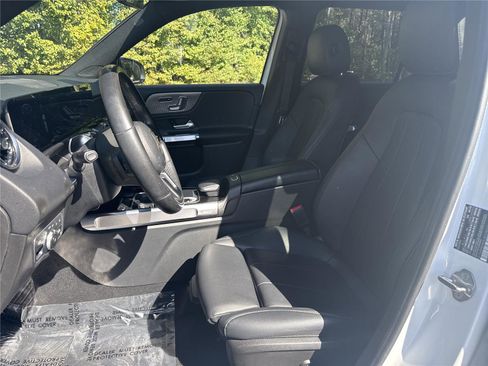 Used 2020 Mercedes-Benz GLB 250 GLB 250 image 8